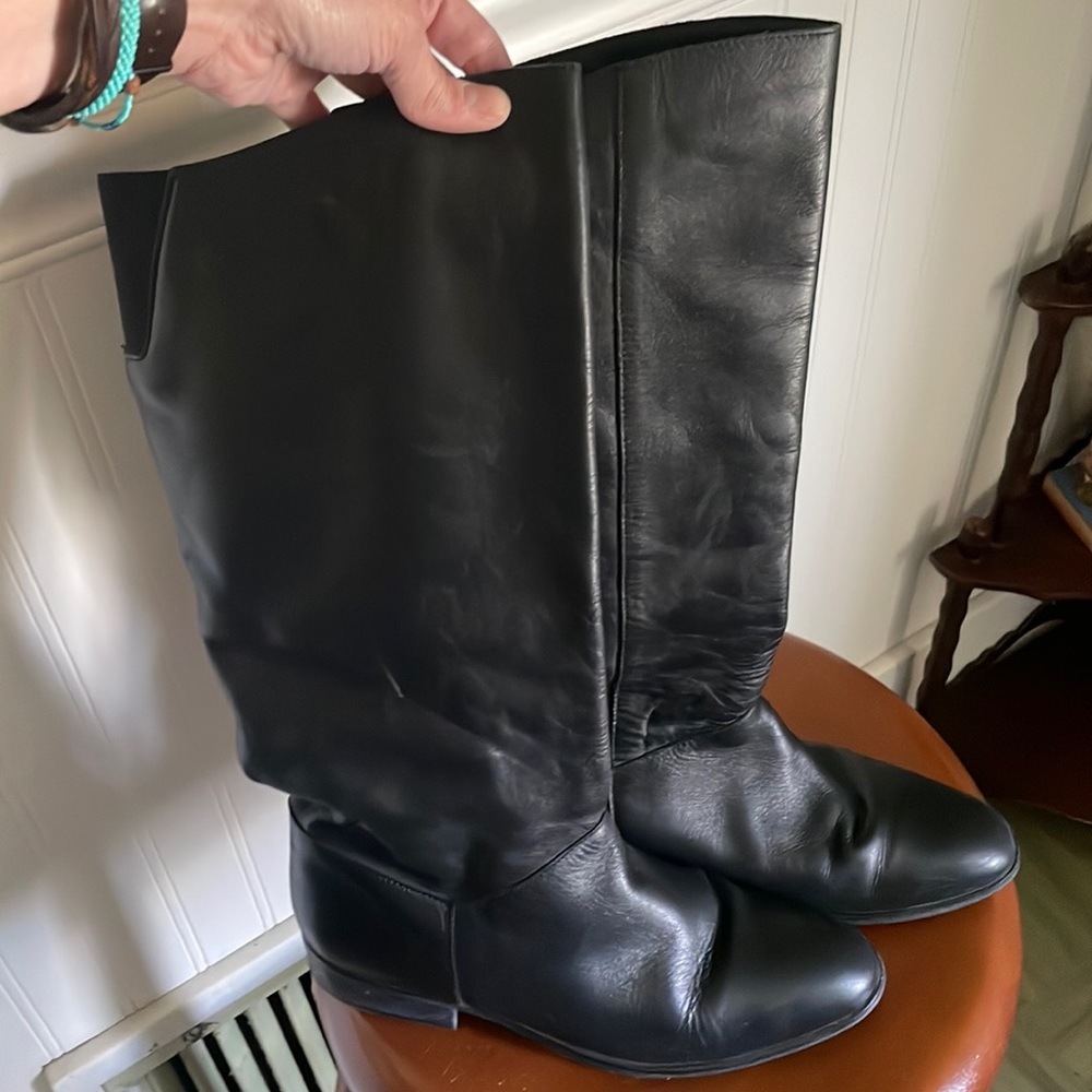 Black leather dress boots
